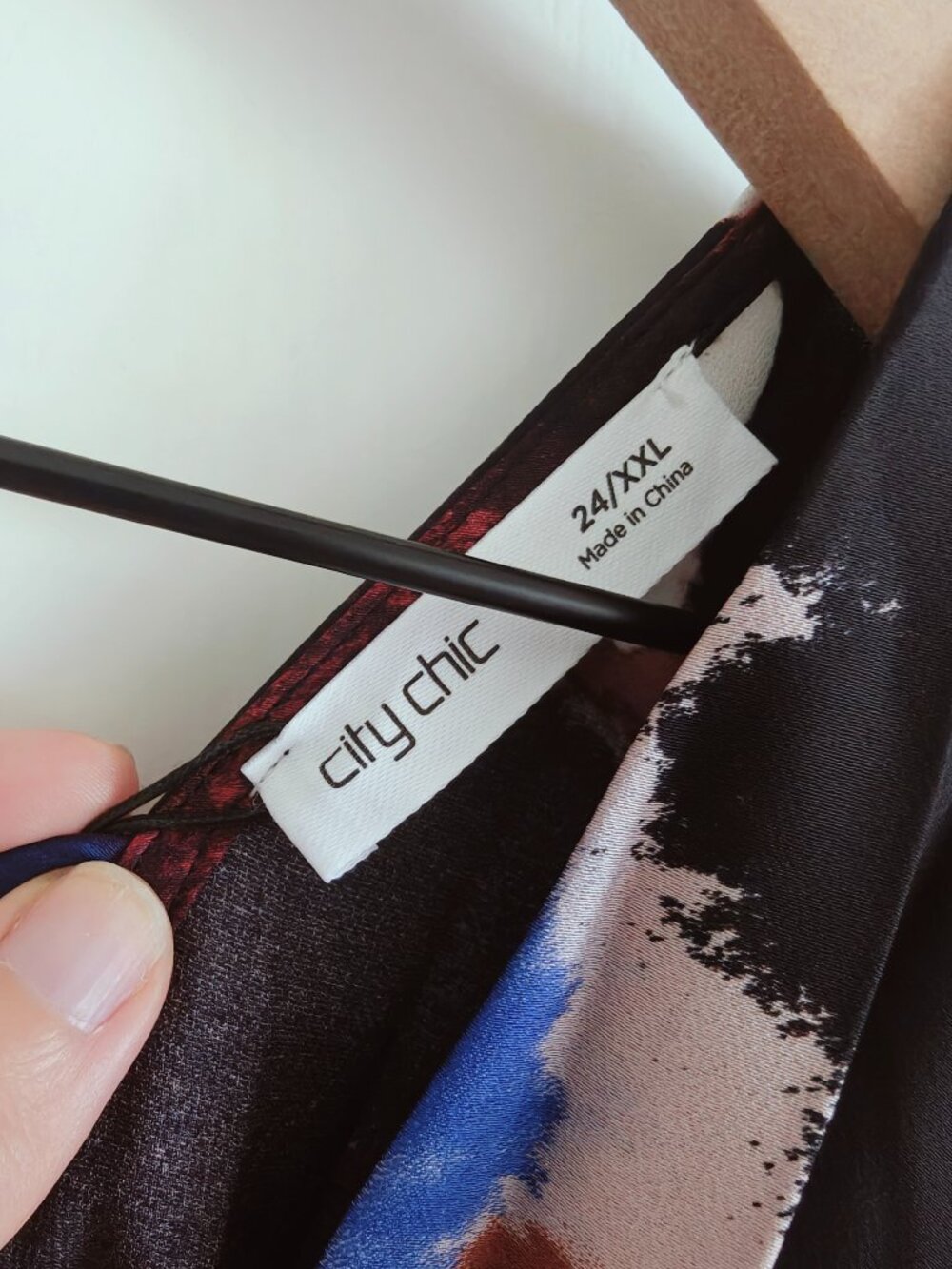 NWT City Chic Chloe Fade Print Pleated Open Back Mini Dress Sz. XXL or 24 - Picture 11 of 12